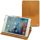 Capa em pele Apple iPad mini 4 - Or Maïa ( Pantone 871C ) 