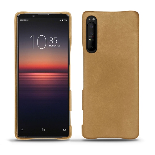 Dress up your Xperia 1 II with the Noreve hullsSable vintage ( Pantone #9b7340 ) 