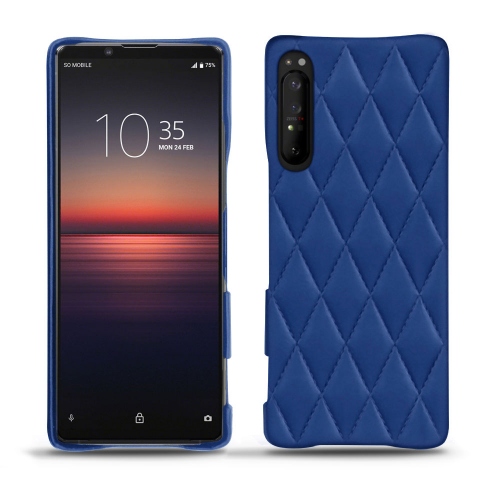 Dress up your Xperia 1 II with the Noreve hullsBleu océan - Couture ( Nappa - Pantone #15458a) 
