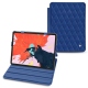 Housse cuir Apple iPad Air (2020) - Bleu océan - Couture ( Nappa - Pantone 293C ) 