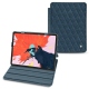 Capa em pele Apple iPad Air (2020) - Indigo - Couture ( Pantone 303U ) 
