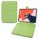 Housse cuir Apple iPad Air (2020) - Vert olive - Couture ( Nappa - Pantone 578U ) 