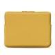 MacbookPro15インチ用のレザーケース - Griffe 3 - Mimosa ( Pantone 141C ) 