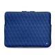 MacbookPro15インチ用のレザーケース - Griffe 3 - Bleu océan - Couture ( Nappa - Pantone 293C ) 