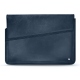 Housse cuir pour ordinateur portable 17' - Griffe 1 - Jean vintage ( Roughtcut - Pantone 285U  ) 