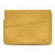Funda de piel para ordenador portatil 17' - Griffe 1 - Mimosa - Couture ( Pantone 141C ) 