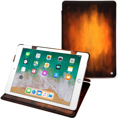 Apple iPad 9.7' (2018) leather caseFauve Patine
