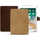 Capa em pele Apple iPad 9.7" (2018) - Sable vintage ( Roughtcut - Gaucho#57254 ) 