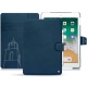 Apple iPad 9.7" (2018) leather case - Blu mediterran