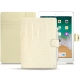 Funda de piel Apple iPad 9.7" (2018) - Crocodile milk