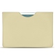 Funda de piel Apple iPad 9.7" (2017) - Beige PU