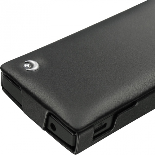                                                         Funda de piel Sony Xperia U 
                                                      