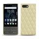 Coque cuir Blackberry Key2 - Beige - Couture ( Nappa - Pantone 7502C ) 