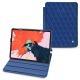 Housse cuir Apple iPad Pro 11" (2018) - Bleu océan - Couture ( Nappa - Pantone 293C ) 