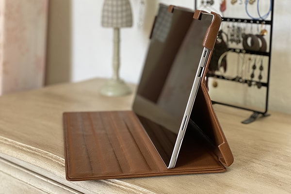 Capa em pele Microsoft Surface Pro 7
