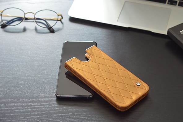 Samsung Galaxy S20 leather pouch