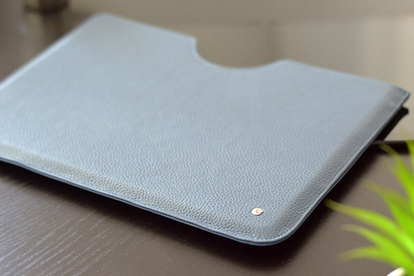 Capa em pele Microsoft Surface Pro X