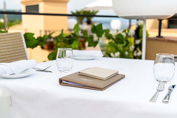 Restaurant menu cover with screwpost binding - A5