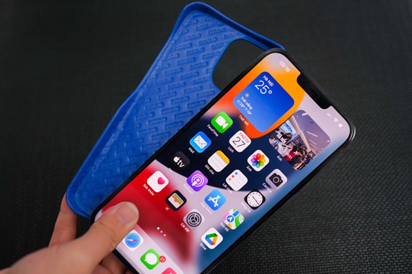 Apple iPhone 13 Pro Max leather cover