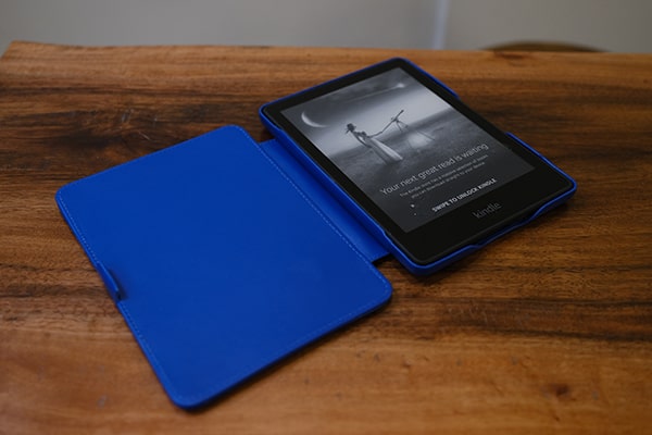 Amazon Kindle Signature Edition leather case