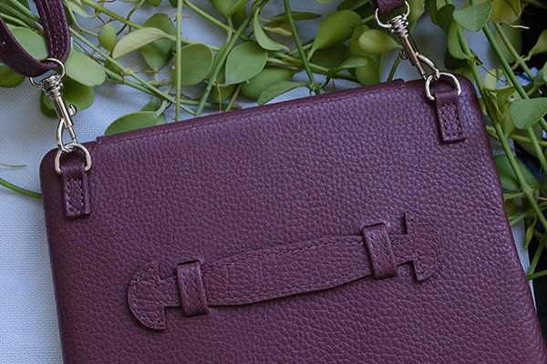 Amazon Kindle Signature Edition leather case