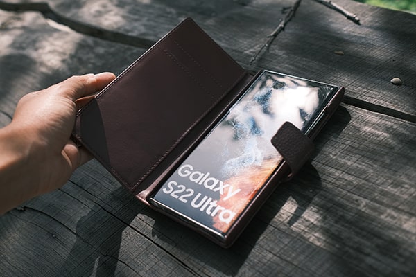 Samsung Galaxy S22 Ultra leather case